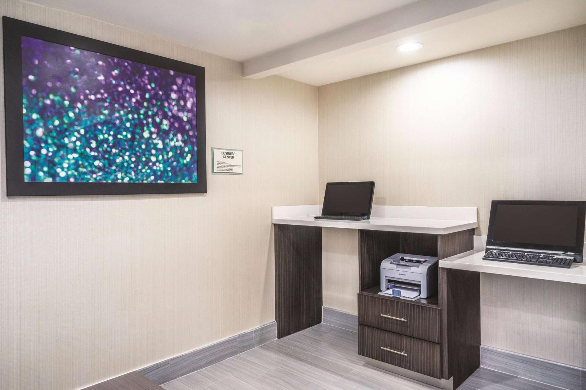 La Quinta By Wyndham Loudon Otel Dış mekan fotoğraf